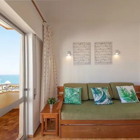 Apartment B43 - Spotless Seaview