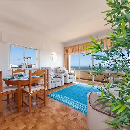 Apartment B43 - Spotless Seaview