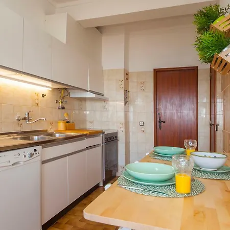 Apartment B43 - Spotless Seaview *