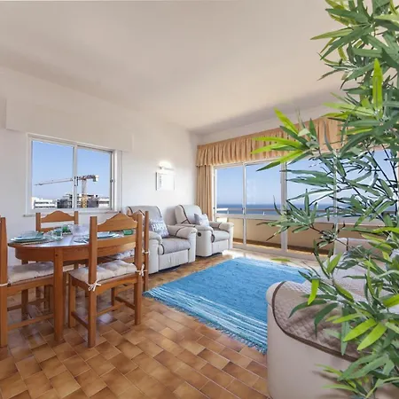 B43 - Spotless Seaview *