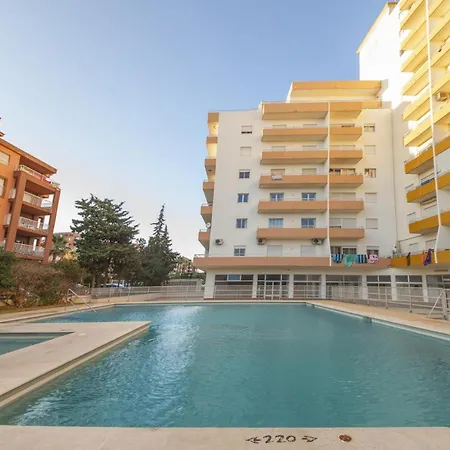 B43 - Spotless Seaview