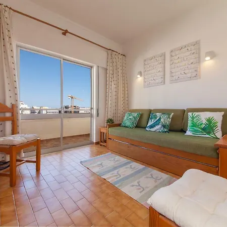 B43 - Spotless Seaview *